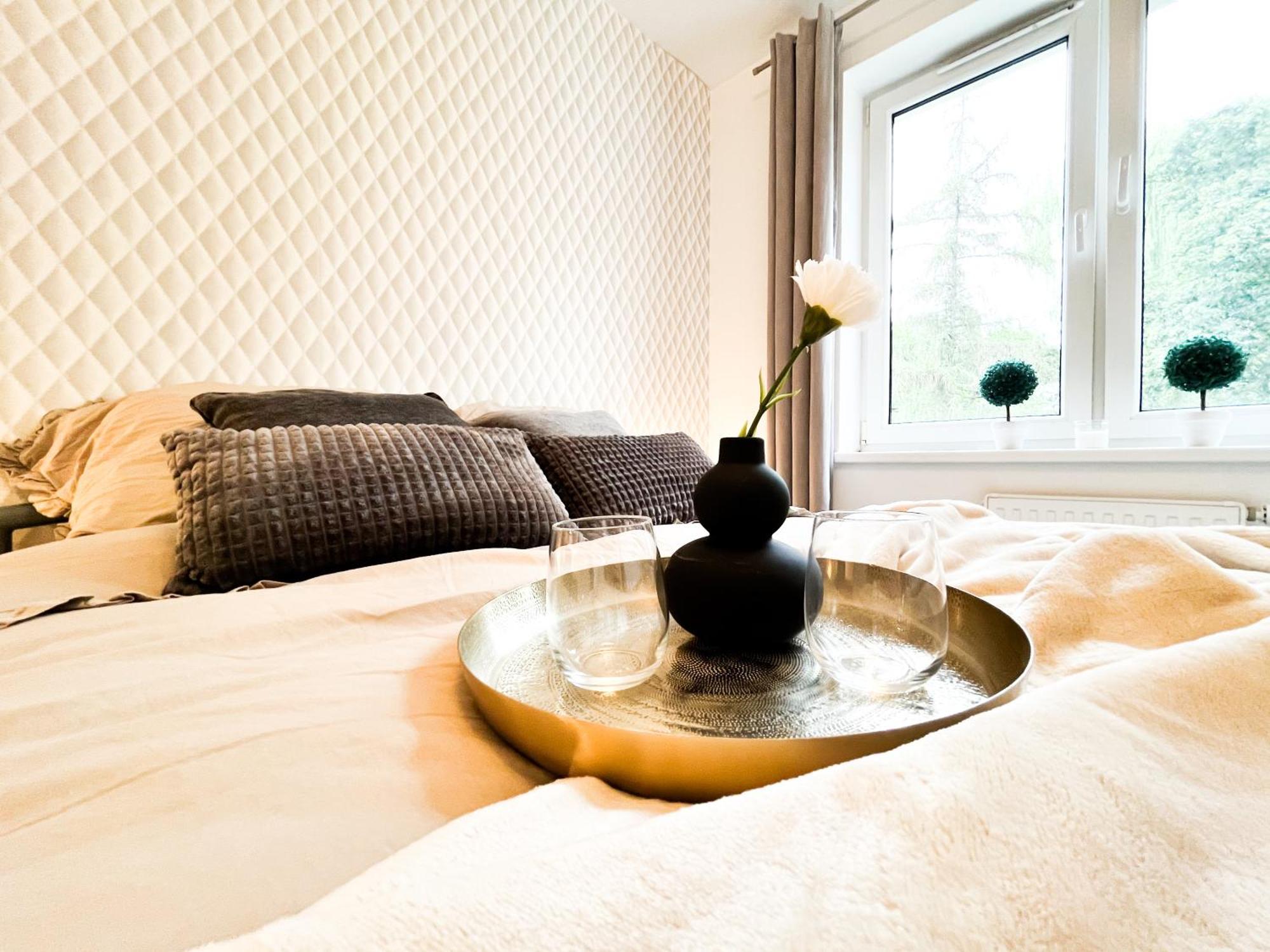 Walk To Park, Modern 2Bd Kitchen! Balcony, Parking Appartement Wrocław Buitenkant foto
