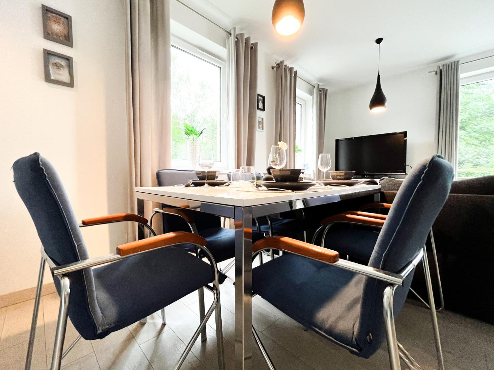 Walk To Park, Modern 2Bd Kitchen! Balcony, Parking Appartement Wrocław Buitenkant foto