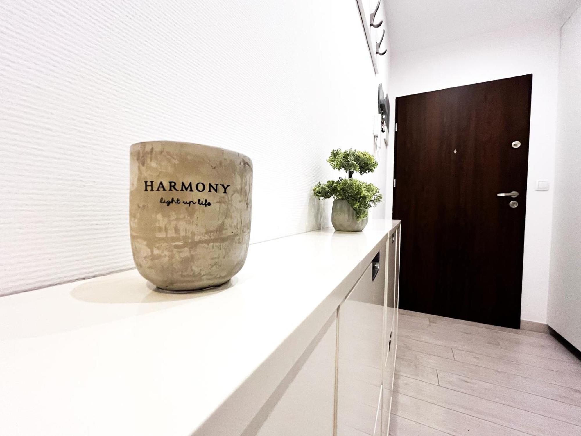 Walk To Park, Modern 2Bd Kitchen! Balcony, Parking Appartement Wrocław Buitenkant foto