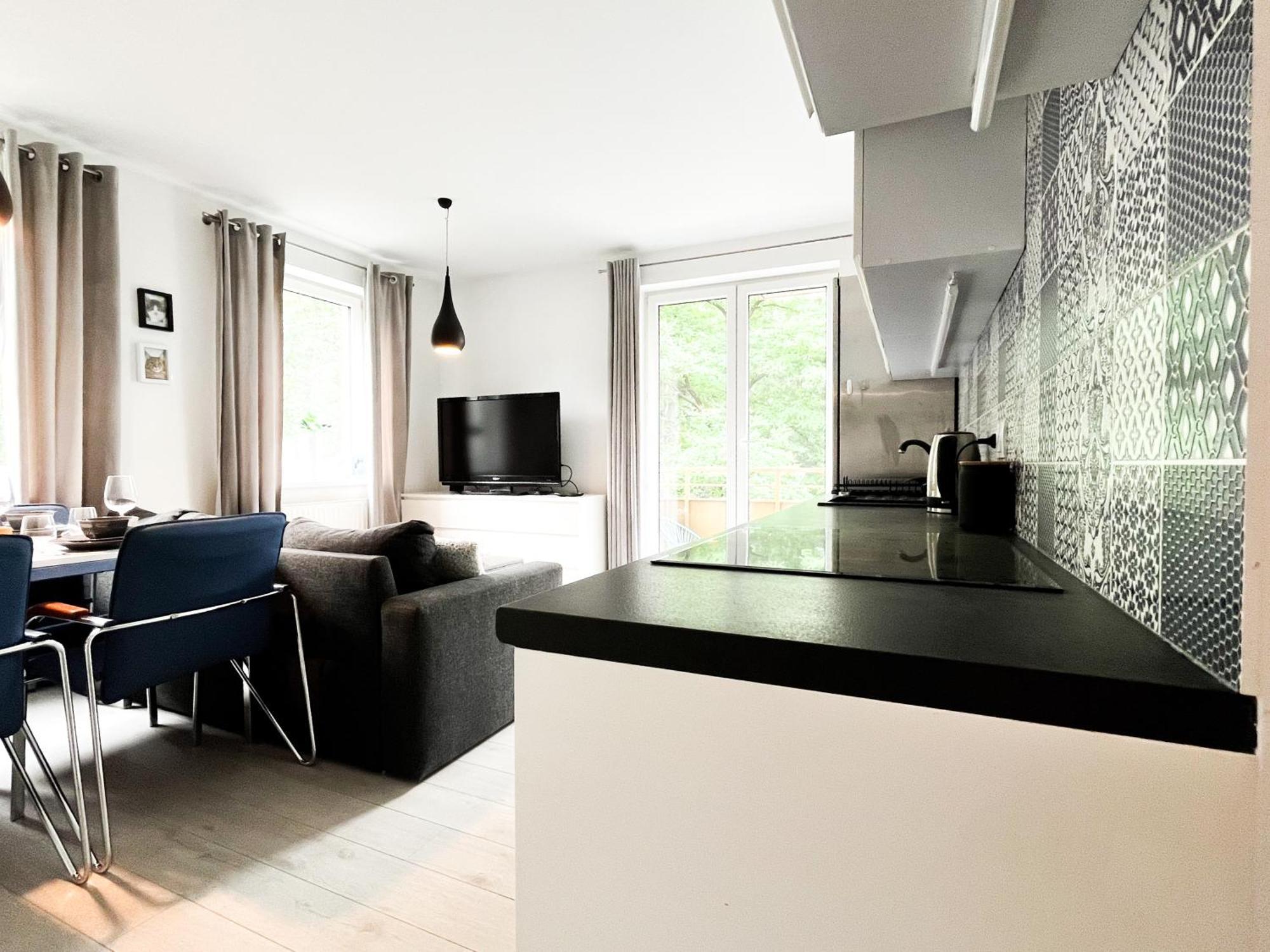 Walk To Park, Modern 2Bd Kitchen! Balcony, Parking Appartement Wrocław Buitenkant foto